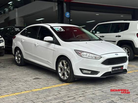 FORD FOCUS 2.0 SE FASTBACK 16V FLEX 4P POWERSHIFT FORD FOCUS 2.0 SE FASTBACK 16V FLEX 4P POWERSHIFT